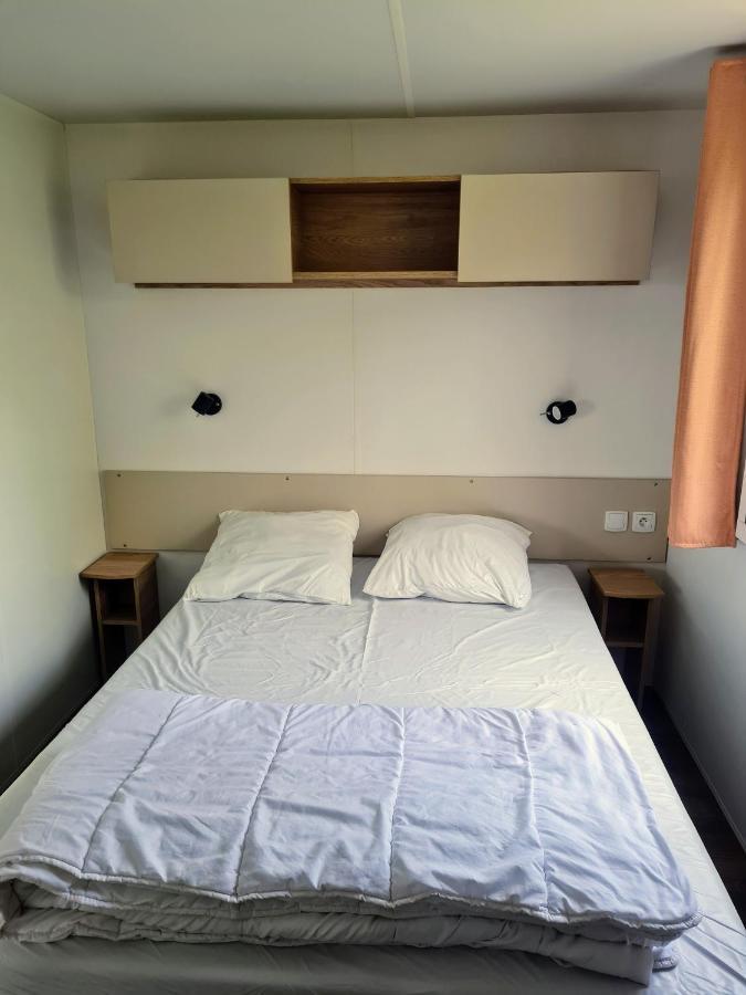 Hebergement Dans Un Domaine A Litteau 外观 照片