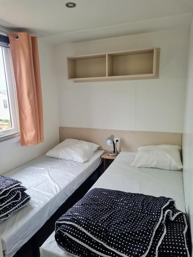 Hebergement Dans Un Domaine A Litteau 外观 照片