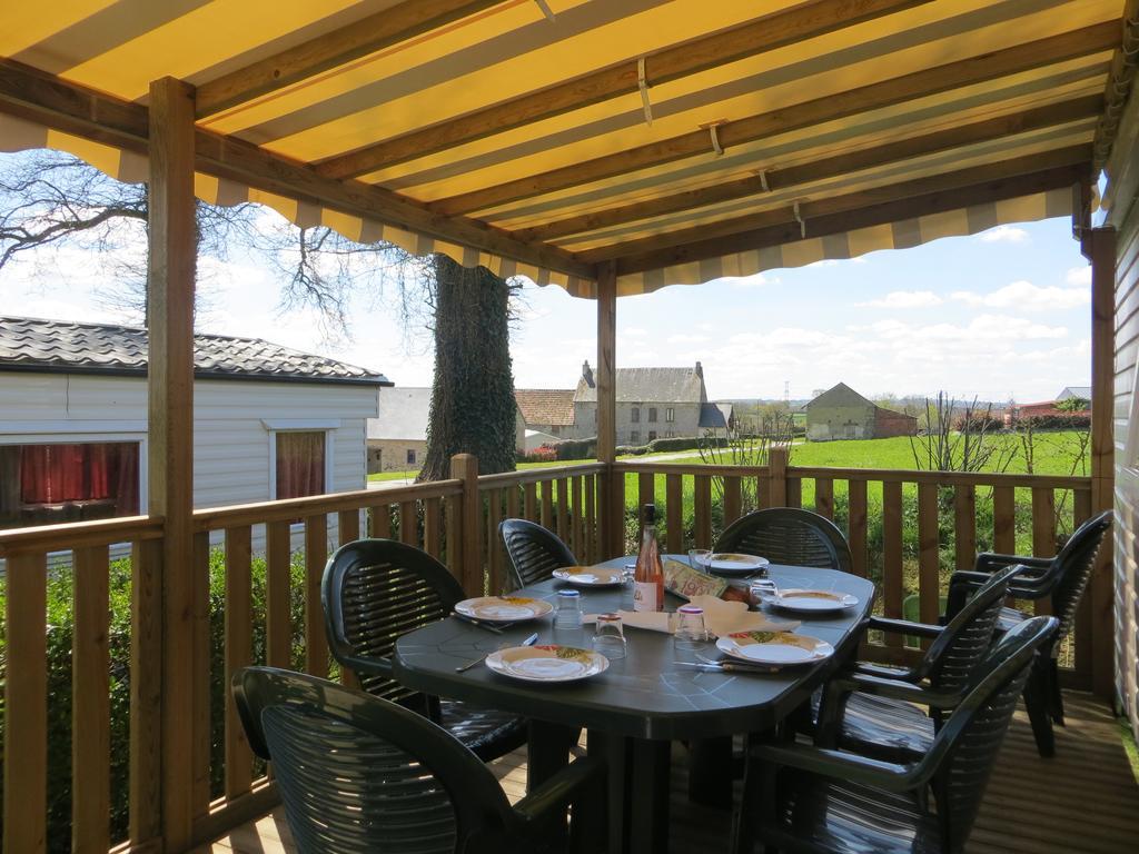 Hebergement Dans Un Domaine A Litteau 外观 照片